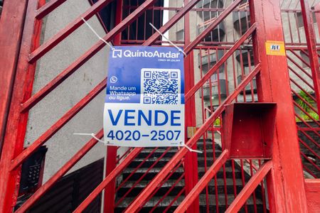 Apartamento à venda com 74m², 2 quartos e 3 vagas Apartamento à venda com 74m², 2 quartos e 3 vagasPlaca