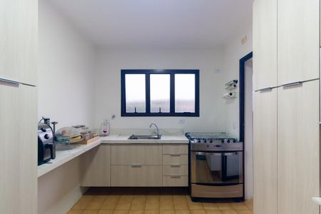 Apartamento à venda com 74m², 2 quartos e 3 vagas Apartamento à venda com 74m², 2 quartos e 3 vagasCozinha