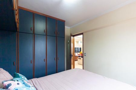 Apartamento à venda com 74m², 2 quartos e 3 vagas Apartamento à venda com 74m², 2 quartos e 3 vagasQuarto 1