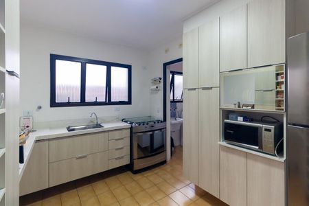 Apartamento à venda com 74m², 2 quartos e 3 vagas Apartamento à venda com 74m², 2 quartos e 3 vagasCozinha