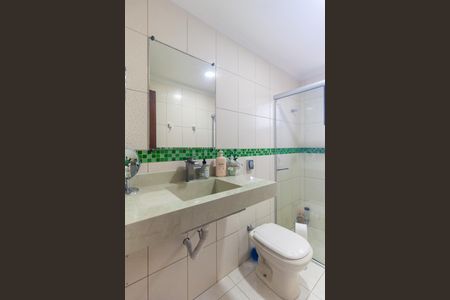 Apartamento à venda com 74m², 2 quartos e 3 vagas Apartamento à venda com 74m², 2 quartos e 3 vagasBanheiro