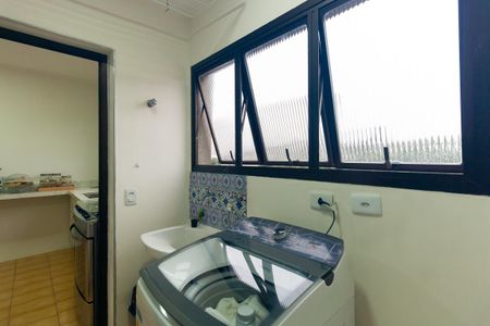 Apartamento à venda com 74m², 2 quartos e 3 vagas Apartamento à venda com 74m², 2 quartos e 3 vagasÁrea de Serviço
