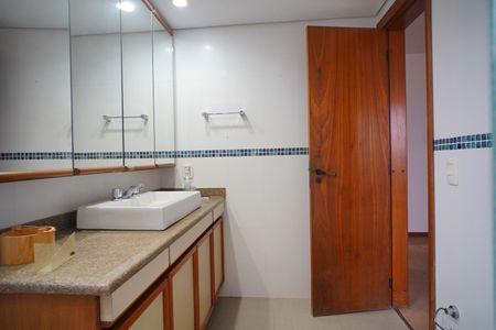 Apartamento à venda com 134m², 4 quartos e sem vaga