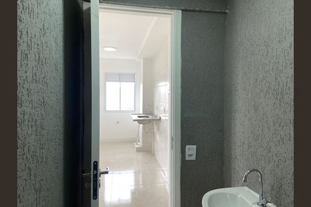 Apartamento para alugar com 42m², 2 quartos e 1 vaga Apartamento para alugar com 42m², 2 quartos e 1 vagaBanheiro