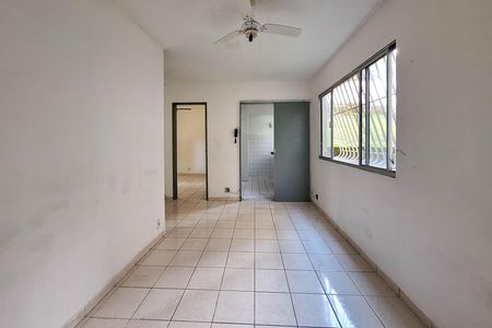 Sala de apartamento para alugar com 2 quartos, 50m² em Santa Barbara, Niterói