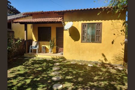 Casa à venda com 180m², 2 quartos e 1 vaga Casa à venda com 180m², 2 quartos e 1 vagaÁrea externa