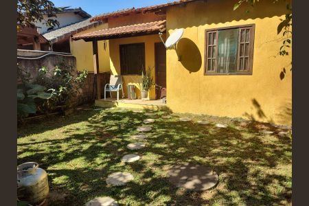 Casa à venda com 180m², 2 quartos e 1 vaga Casa à venda com 180m², 2 quartos e 1 vagaÁrea externa
