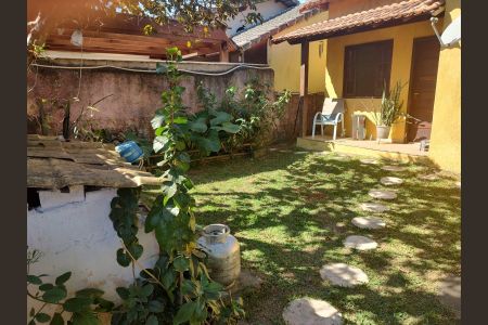 Casa à venda com 180m², 2 quartos e 1 vaga Casa à venda com 180m², 2 quartos e 1 vagaÁrea externa