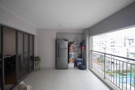 Apartamento à venda com 129m², 3 quartos e 2 vagas Apartamento à venda com 129m², 3 quartos e 2 vagasVaranda