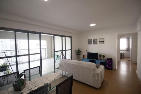 Apartamento à venda com 129m², 3 quartos e 2 vagas Apartamento à venda com 129m², 3 quartos e 2 vagasSala