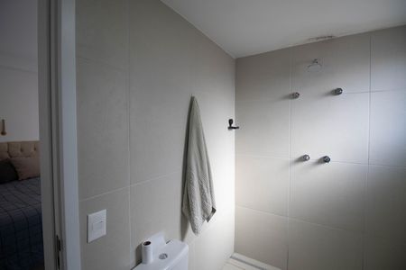 Apartamento à venda com 129m², 3 quartos e 2 vagas Apartamento à venda com 129m², 3 quartos e 2 vagasBanheiro da Suíte 2