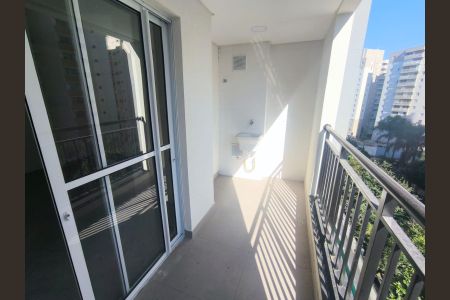 Apartamento à venda com 46m², 2 quartos e 1 vaga Apartamento à venda com 46m², 2 quartos e 1 vagaVaranda
