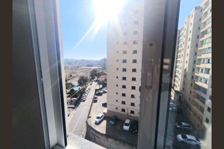 Apartamento à venda com 46m², 2 quartos e 1 vaga Apartamento à venda com 46m², 2 quartos e 1 vagaVista
