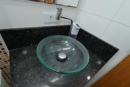 Apartamento para alugar com 97m², 2 quartos e 2 vagasBanheiro Social - Pia