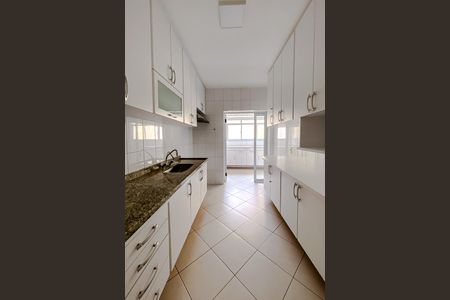 Apartamento para alugar com 84m², 3 quartos e 2 vagas Apartamento para alugar com 84m², 3 quartos e 2 vagasCozinha