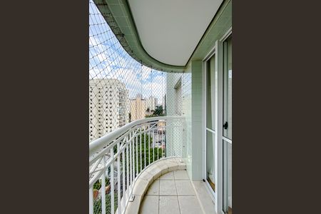 Apartamento para alugar com 84m², 3 quartos e 2 vagas Apartamento para alugar com 84m², 3 quartos e 2 vagasVaranda