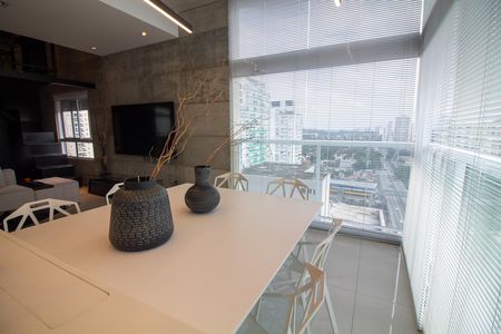 Apartamento à venda com 57m², 1 quarto e 1 vaga Apartamento à venda com 57m², 1 quarto e 1 vagaSala de Jantar