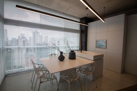Apartamento à venda com 57m², 1 quarto e 1 vaga Apartamento à venda com 57m², 1 quarto e 1 vagaSala de Jantar