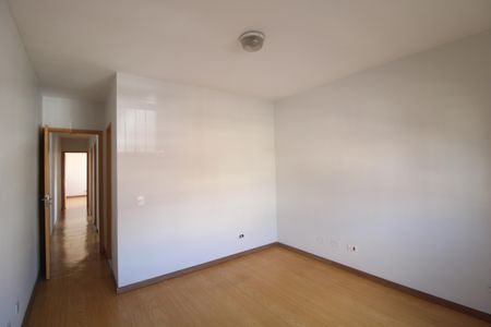 Casa para alugar com 140m², 3 quartos e 2 vagasSuíte
