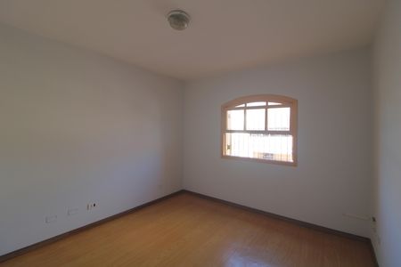 Casa para alugar com 140m², 3 quartos e 2 vagasSuíte