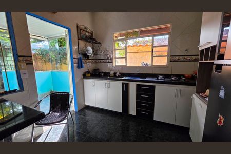 Casa à venda com 360m², 4 quartos e 2 vagas