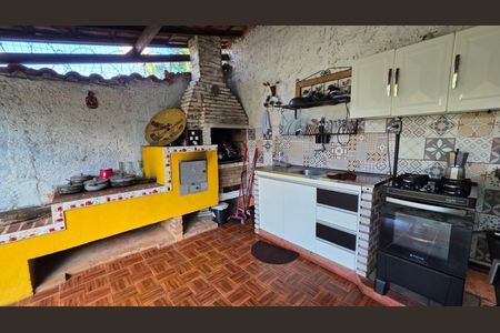 Casa à venda com 360m², 4 quartos e 2 vagas