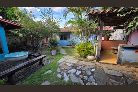 Casa à venda com 360m², 4 quartos e 2 vagas