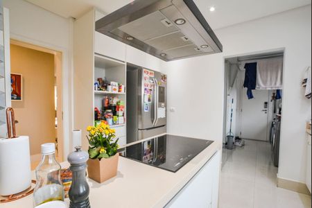 Apartamento à venda com 184m², 4 quartos e 4 vagas Apartamento à venda com 184m², 4 quartos e 4 vagasCozinha