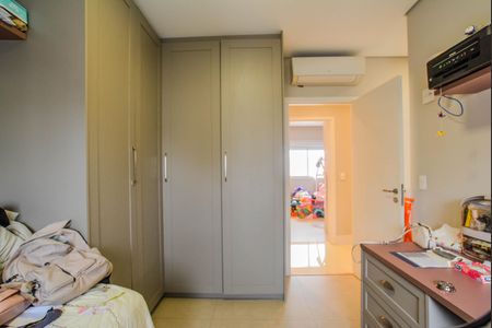 Apartamento à venda com 184m², 4 quartos e 4 vagas Apartamento à venda com 184m², 4 quartos e 4 vagasSuíte 2