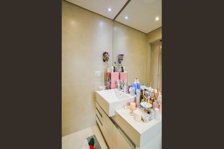 Apartamento à venda com 184m², 4 quartos e 4 vagas Apartamento à venda com 184m², 4 quartos e 4 vagasBanheiro da Suíte 1
