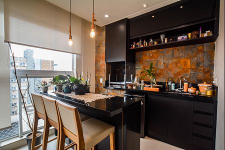 Apartamento à venda com 184m², 4 quartos e 4 vagas Apartamento à venda com 184m², 4 quartos e 4 vagasVaranda gourmet