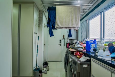Apartamento à venda com 184m², 4 quartos e 4 vagas Apartamento à venda com 184m², 4 quartos e 4 vagasÁrea de Serviço