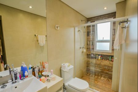 Apartamento à venda com 184m², 4 quartos e 4 vagas Apartamento à venda com 184m², 4 quartos e 4 vagasBanheiro da Suíte 1
