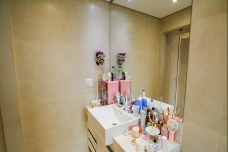 Apartamento à venda com 184m², 4 quartos e 4 vagas Apartamento à venda com 184m², 4 quartos e 4 vagasBanheiro da Suíte 1