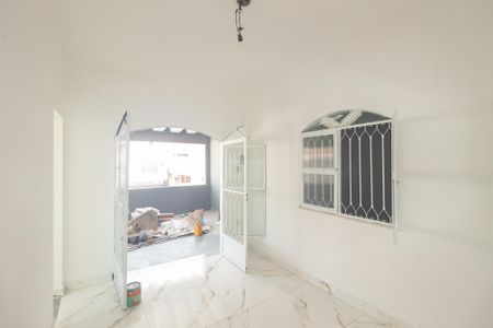 Casa para alugar com 80m², 2 quartos e sem vaga Casa para alugar com 80m², 2 quartos e sem vagaSala