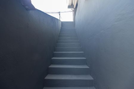 Casa para alugar com 80m², 2 quartos e sem vaga Casa para alugar com 80m², 2 quartos e sem vagaEscada