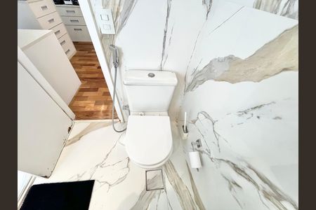 Apartamento à venda com 189m², 3 quartos e 3 vagasBanheiro da Suíte 2
