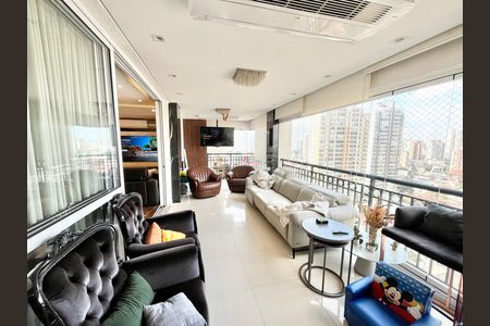 Apartamento à venda com 189m², 3 quartos e 3 vagasVaranda da Sala