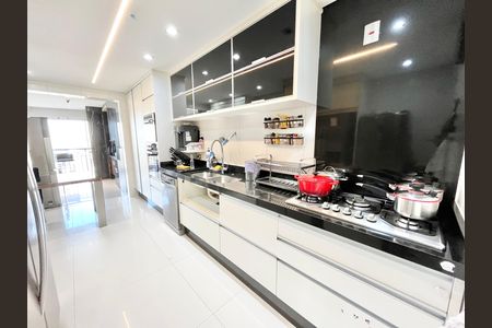 Apartamento à venda com 189m², 3 quartos e 3 vagasCozinha