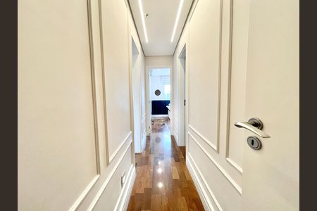 Apartamento à venda com 189m², 3 quartos e 3 vagasCorredor