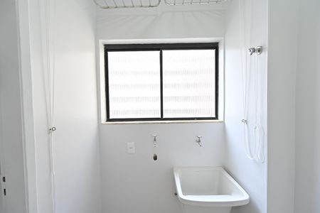 Apartamento à venda com 72m², 2 quartos e 1 vaga Apartamento à venda com 72m², 2 quartos e 1 vagaLavanderia