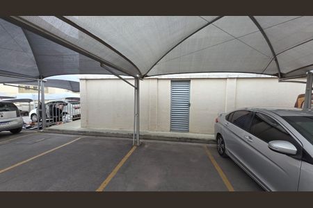 Garagem de apartamento para alugar com 2 quartos, 60m² em Santa Clara Ii, Vespasiano