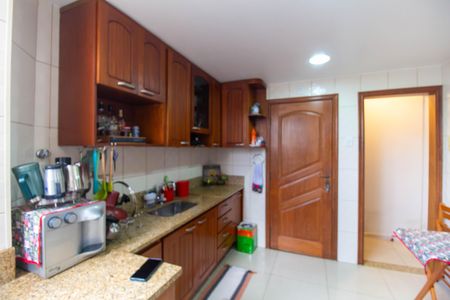 Apartamento à venda com 75m², 3 quartos e 1 vaga Apartamento à venda com 75m², 3 quartos e 1 vagaCozinha e Área de Serviço