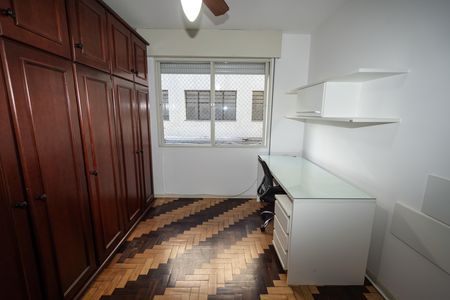 Quarto de apartamento à venda com 1 quarto, 55m² em Floresta, Porto Alegre