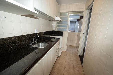 Cozinha de apartamento à venda com 1 quarto, 55m² em Floresta, Porto Alegre