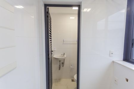 Apartamento para alugar com 70m², 2 quartos e 2 vagas Apartamento para alugar com 70m², 2 quartos e 2 vagasBanheiro de serviço