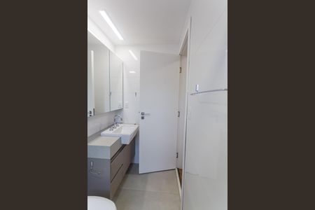 Apartamento para alugar com 70m², 2 quartos e 2 vagas Apartamento para alugar com 70m², 2 quartos e 2 vagasBanheiro da Suíte
