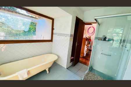 Casa de condomínio para alugar com 750m², 5 quartos e 4 vagas Casa de condomínio para alugar com 750m², 5 quartos e 4 vagasBanheiro