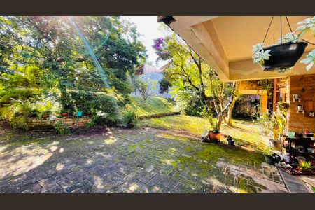 Casa de condomínio para alugar com 750m², 5 quartos e 4 vagas Casa de condomínio para alugar com 750m², 5 quartos e 4 vagasQuintal