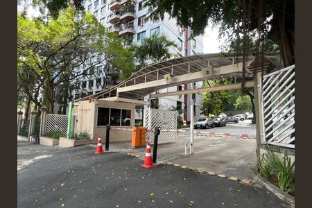 Apartamento para alugar com 86m², 3 quartos e 1 vaga Apartamento para alugar com 86m², 3 quartos e 1 vagaFachada